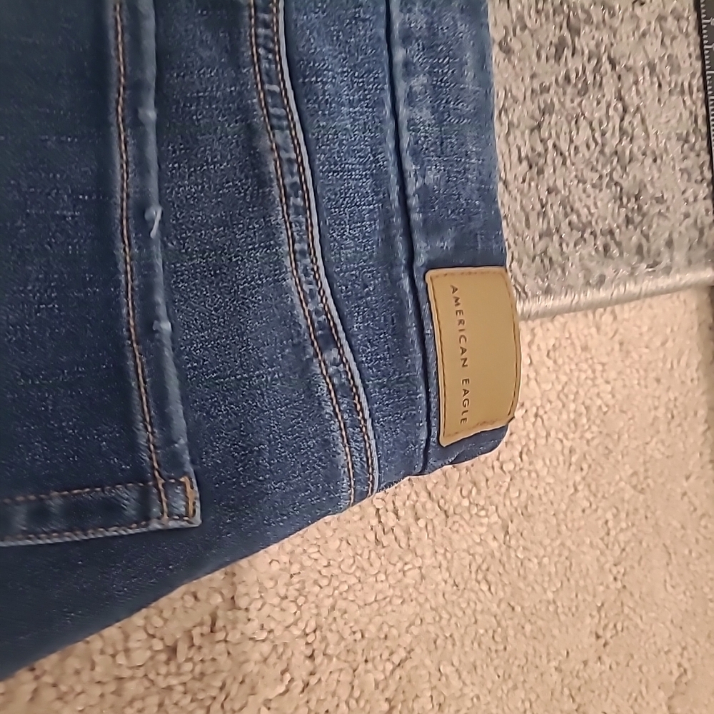 American Eagle Womens 14 Blue Denim The Dream Short Curvy Midi Distressed - Picture 10 of 12